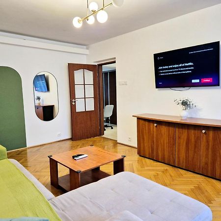 Tranquil Unirii Residence - Elegant & Spacious Living With Parking Steps From Parliament Bucharest Exterior photo